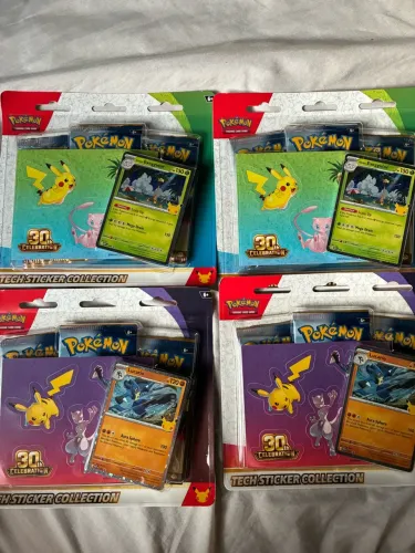 Kit Pokémon Celebrações 30 anos