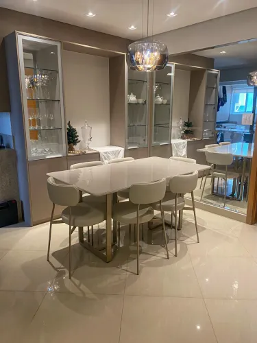 Mesa de Jantar e cadeiras - Off-White com Pés Champanhe