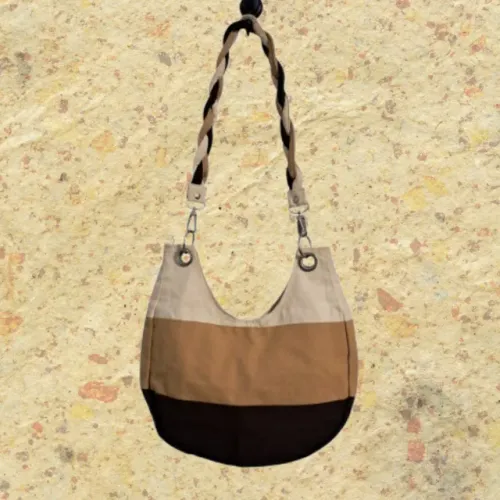 Bolsa Feminina em Lona resistente com Alça de Ombro - Nova interior totalmente forrado 