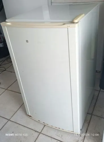 Frigobar Electrolux 122 l