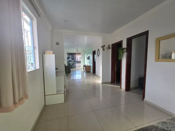 Casa (Sobrado Padrão), com 3 quartos e 2 banheiros para Aluguel, 80 m² em Ilhéus/BA