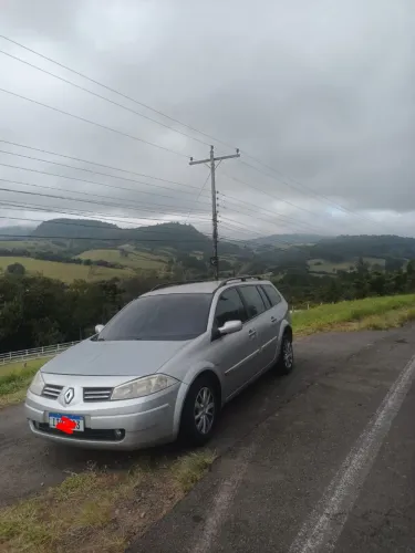 Renault Megane Grand Tour Dynam. Hi-flex 1.6 16V 2013