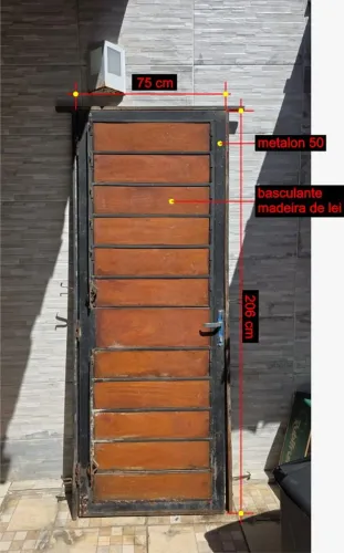 PORTA BASCULANTE