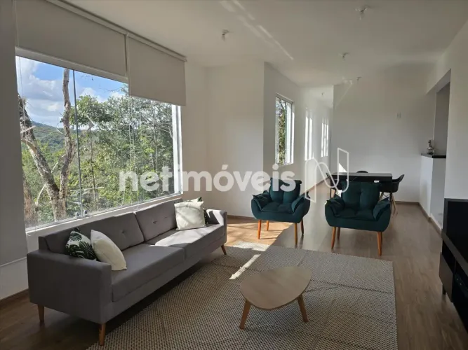Casa Nova com Vista Exuberante no Vale do Tamanduá Viva Cercado pela Natureza