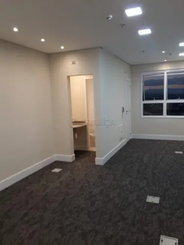 Sala Comercial à Venda no Boulevard Jacareí Office & Mall - Centro de Jacareí