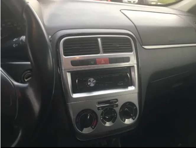 Fiat Punto 1.4 Fire Flex 8V 5P 2010