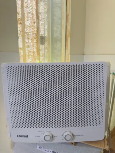 Ar condicionado de janela Cônsul 10.000 Btu/h 127v