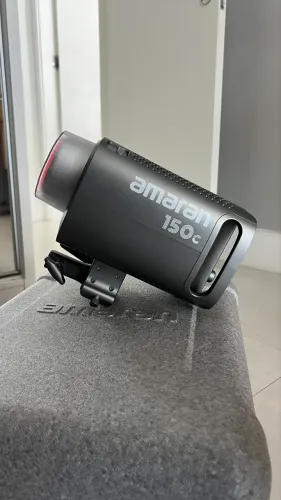 Luz contínua Amaran 150c