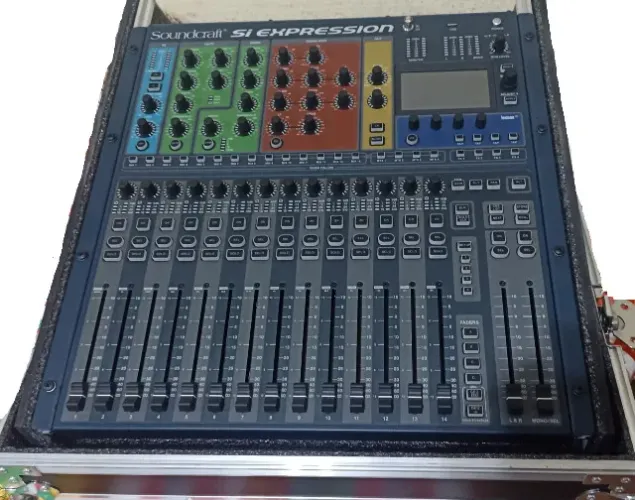 Mesa de som (Console) Soundcraft Si Expression 1 com Case (Nova)