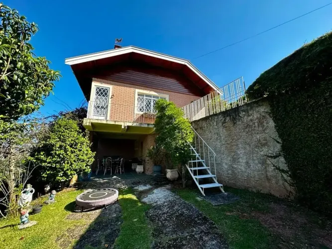 Sobrado para Locação 170m² 4 Quartos Condomínio Colinas do Sol Campos do Jordão