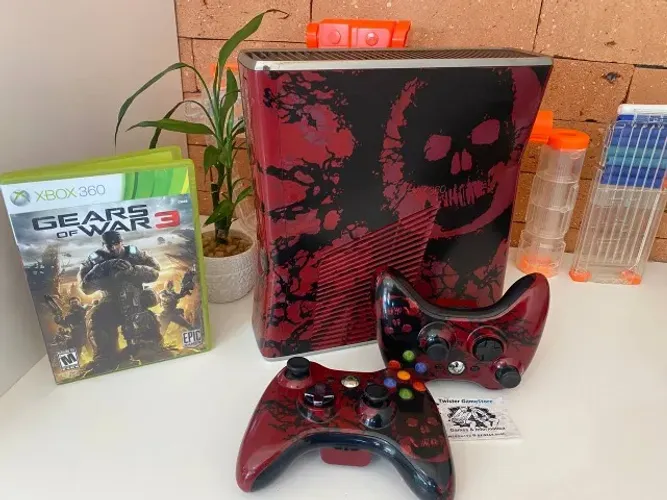 Xbox 360 Edição Limitada Gears Of War + 2 controles + Hd 320 GB + Desb. LTU - Somos Loja!!