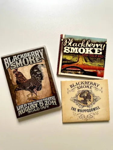 Kit com 2 CDs e 1 DVD da banda Blackberry Smoke