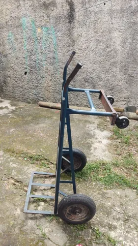 Carrinho de carga 400kg com rodinhas adaptadas perfeito estado 