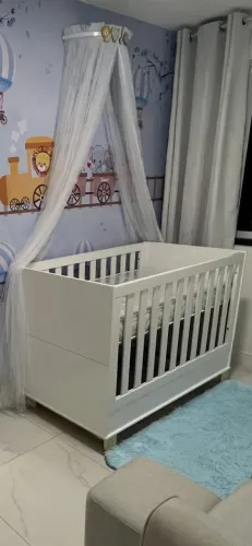 VENDO BERÇO/CAMA + COLCHÃO + MOSQUITEIRO . <br>VeMarca Matic<br>100% MDF <br>Cor Branca 