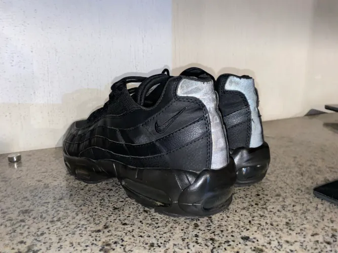 Nike Air Max 95 Triple Black