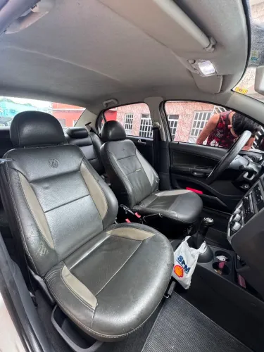 Volkswagen Voyage Trend 1.6 MI Total Flex 8V 4P 2013