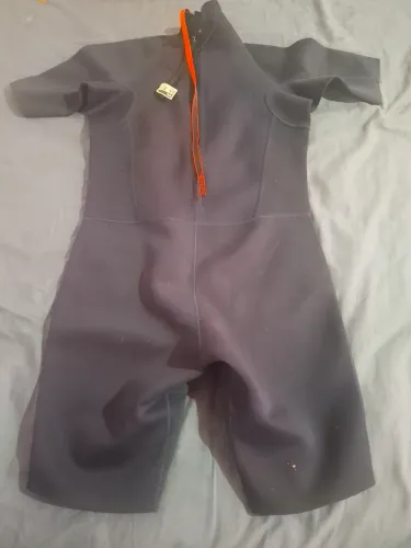 Roupa de Neoprene Nova