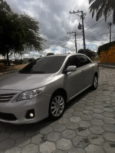 Toyota Corolla Altis 2.0 Flex 16V Aut. 2014