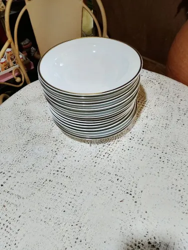 Prato fundo porcelana branca Smidt borda prateada R$52,00