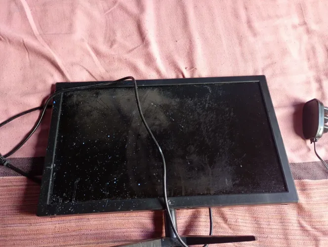 Vendo um monitor 150