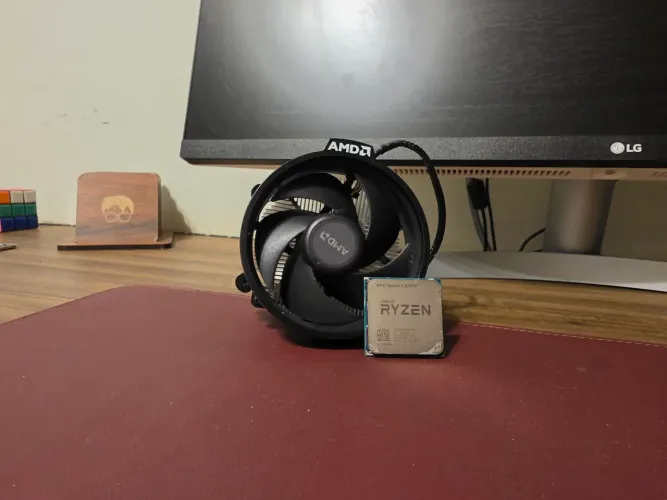Ryzen 3 3200G (vídeo integrado) + Cooler Box AMD