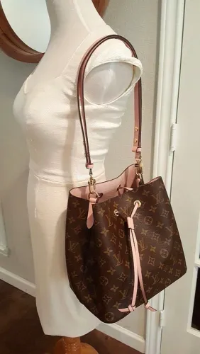 Bolsa Louis Vuitton Rosa