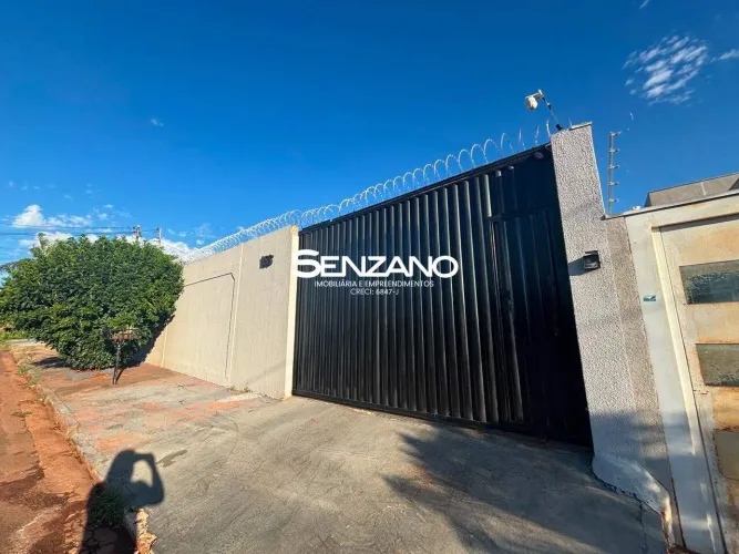 Casa com Piscina e Energia Solar à Venda no Alto do São Francisco | 2 Quartos, 1 Suíte