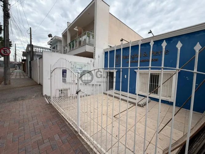Casa Comercial para Locação em Sorocaba-SP, Vila Hortencia - 2 Quartos, 1 Sala, 2 Banheiro