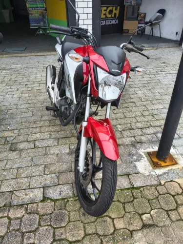 Titan série especial 