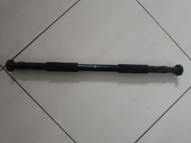 Barra fixa de porta
