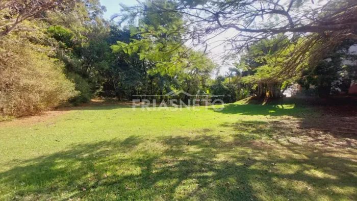 Terreno em condominio fechado, no bairro Campestre - Vila Romana
