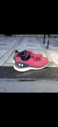 Tênis Under Armour Vermelho