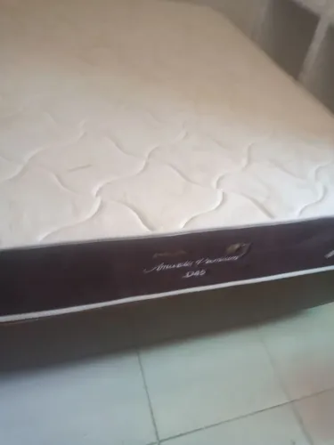 VENDE-SE CAMA BOX CASAL
