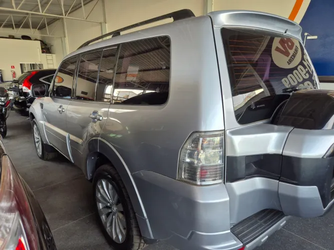 Mitsubishi Pajero HPE Full 3.2 4X4 T.i.dies. 5P AUT 2016