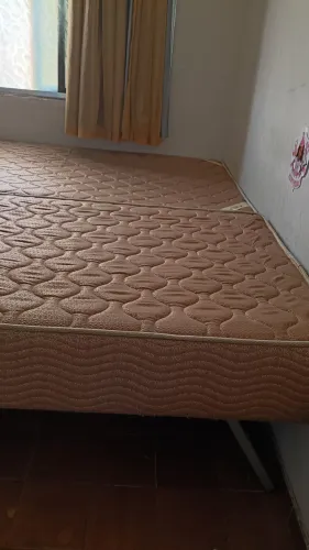 Cama box solteiro e casal.
