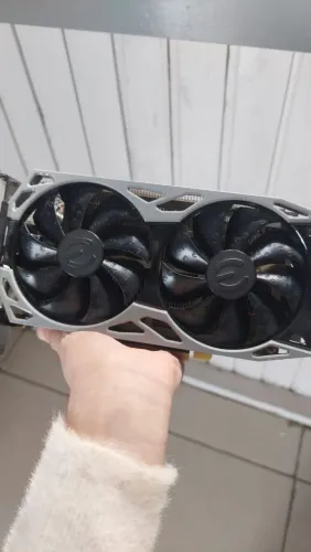 Placa de video GTX 1650 SUPER