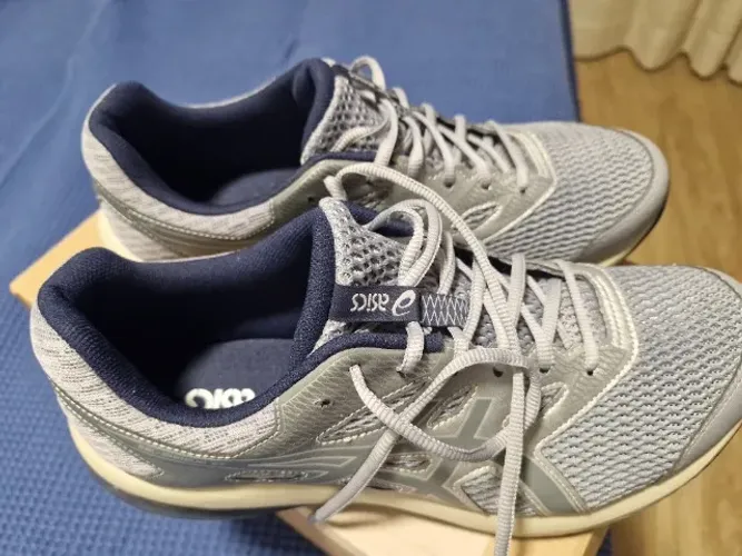 Tênis asics