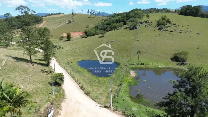 UM VERDADEIRO PARAÍSO RURAL! 16 HECTARES COM ESCRITURA, AÇUDES E NASCENTE EM IMARUÍ/SC