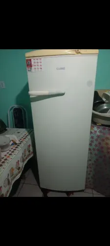Vendese geladeira ou troco por outra de congelado separado