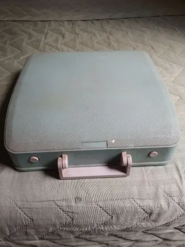 Máquina de escrever Olivetti 82