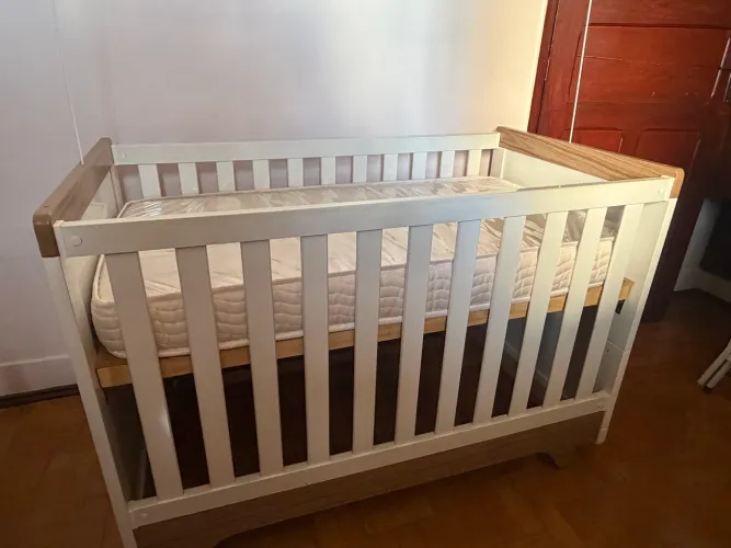 Berço que vira cama