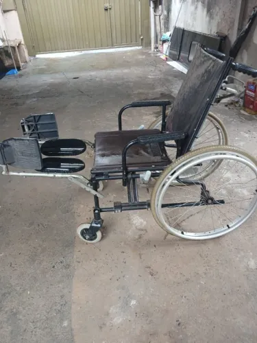 Cadeira de rodas $200