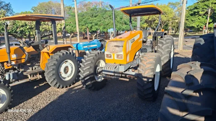 Trator Valtra Modelo A950 4x4 Ano 2012