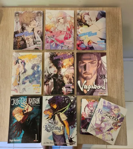 Coleção Mangá-Títulos de bakemonogatari, Jujutsu, Solo leveling, etc. CADA UM POR 10 REAIS