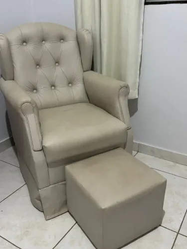 Poltrona de amamentação 