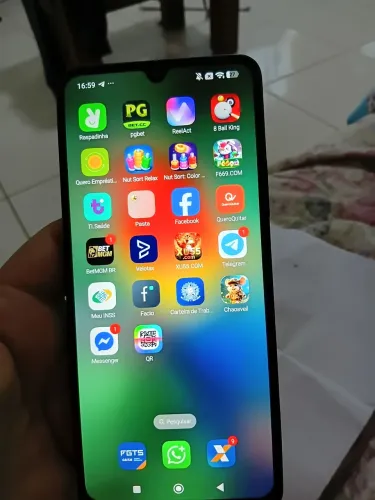 Vendo um celular redimi seme novo 