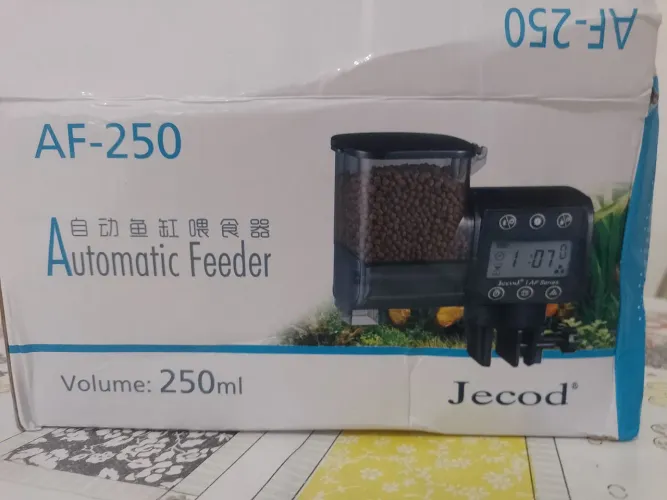 AF250 automático, comedouro para lagos e aquário novo na cx