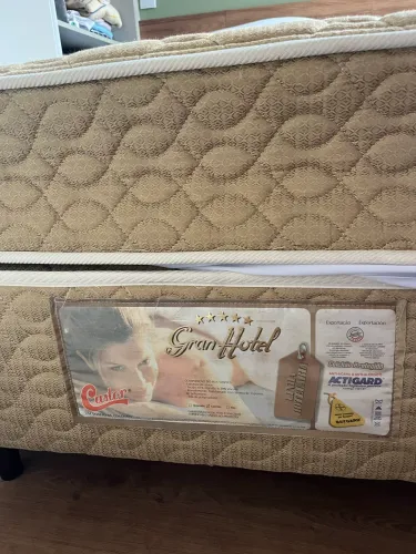 Cama Box Queen Castor Gran Hotel + Colchão | Conservada