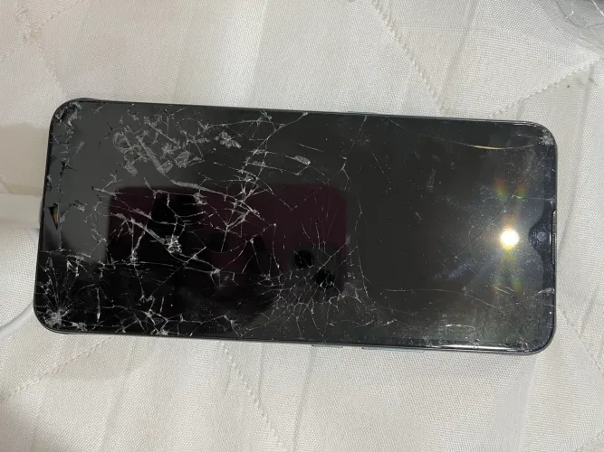 Celular com defeito na tela