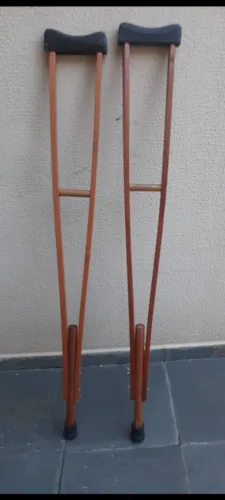 Pat de muletas sem uso 50,00
